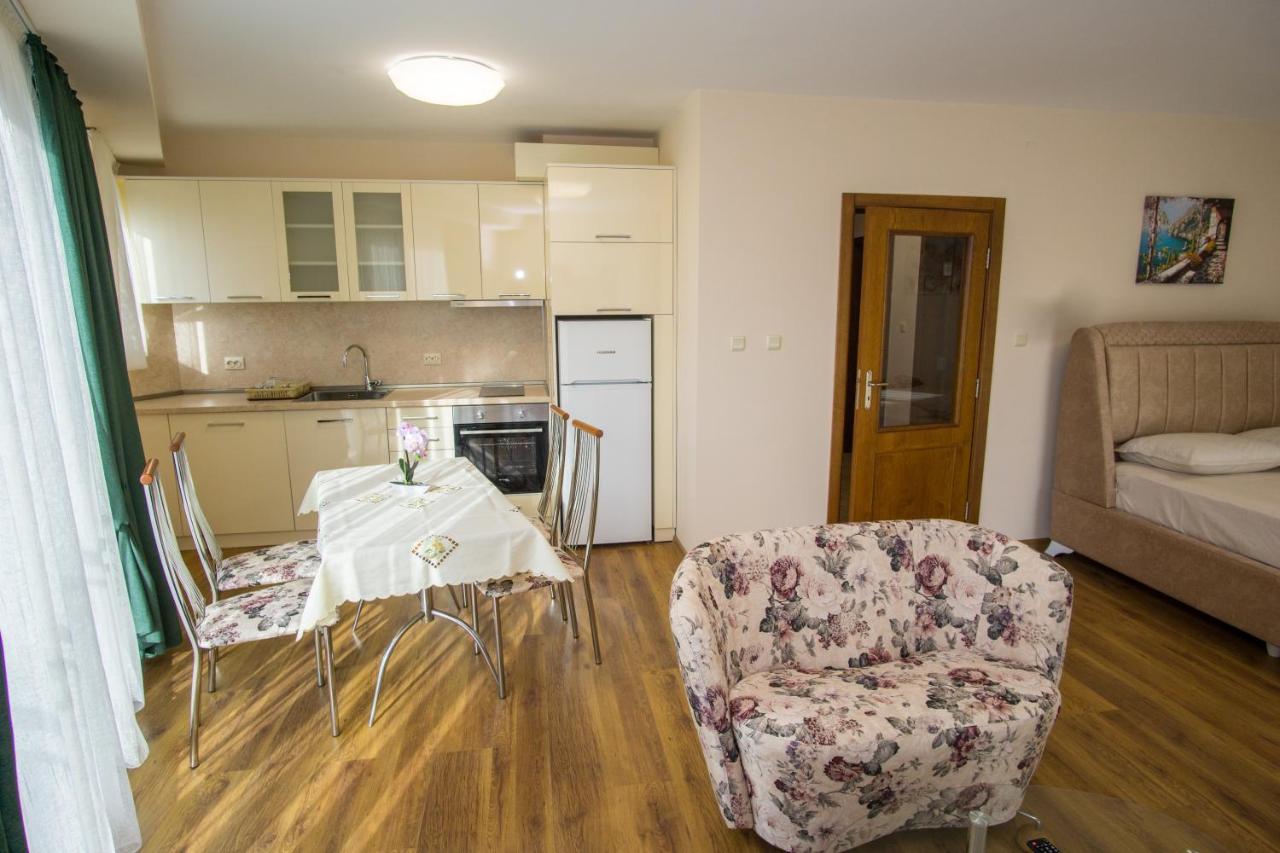 Guest Apartments Stela Tsarevo Bagian luar foto